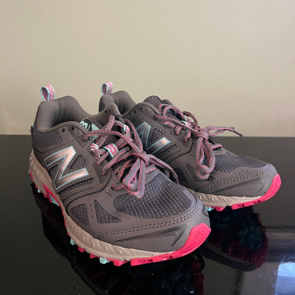 New Balance Techride 412 V3 Trail Running Shoes Women Size 7.5 NWOT